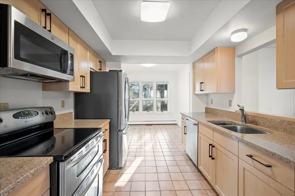 53 Tulip Tree Lane Mamaroneck NY 10543