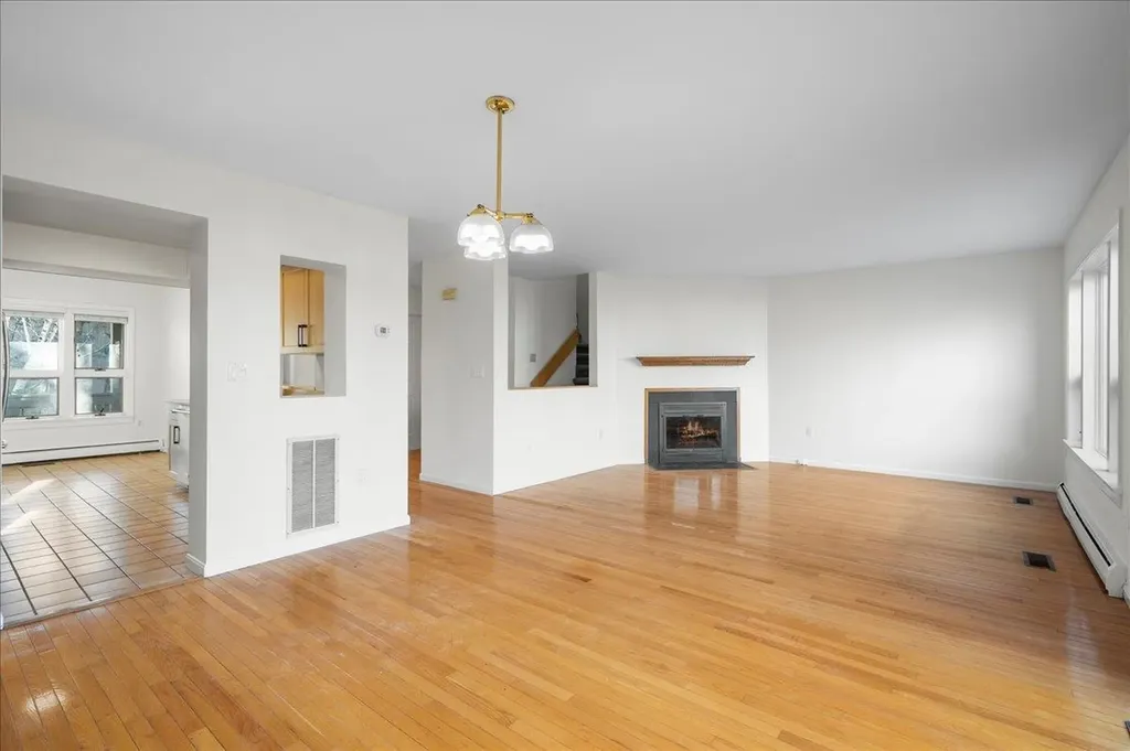 53 Tulip Tree Lane Mamaroneck NY 10543
