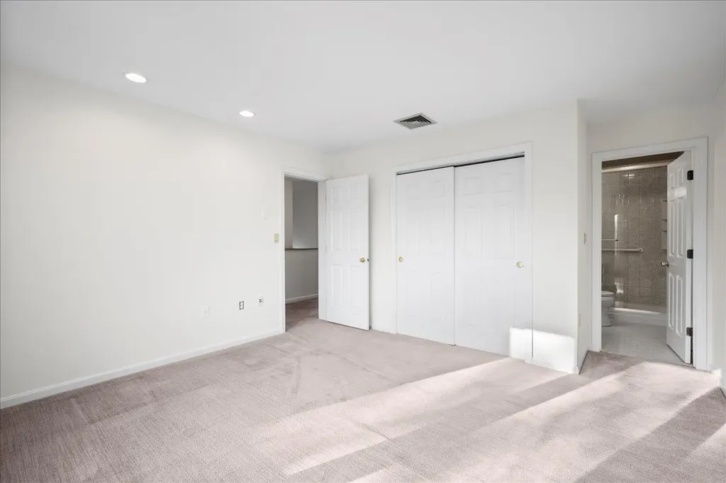 53 Tulip Tree Lane Mamaroneck NY 10543