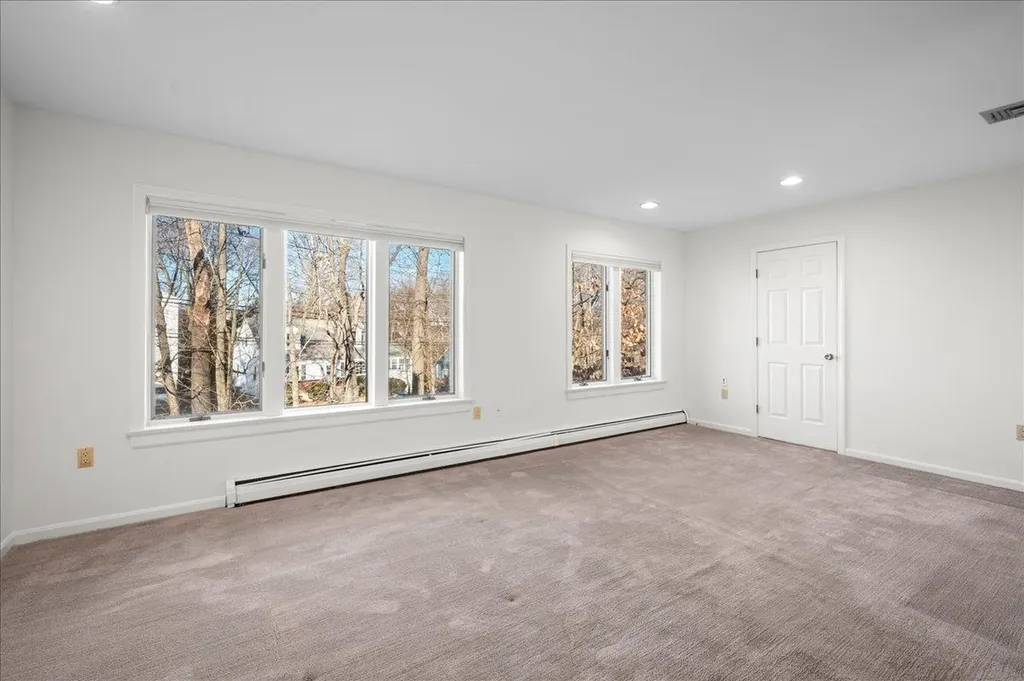 53 Tulip Tree Lane Mamaroneck NY 10543