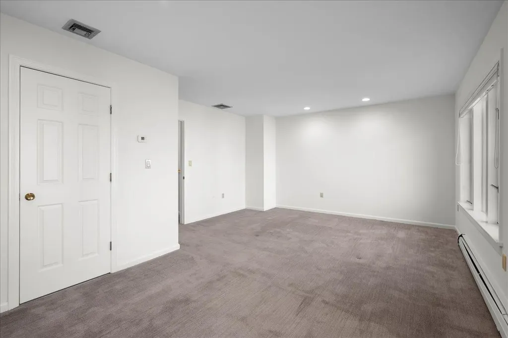 53 Tulip Tree Lane Mamaroneck NY 10543
