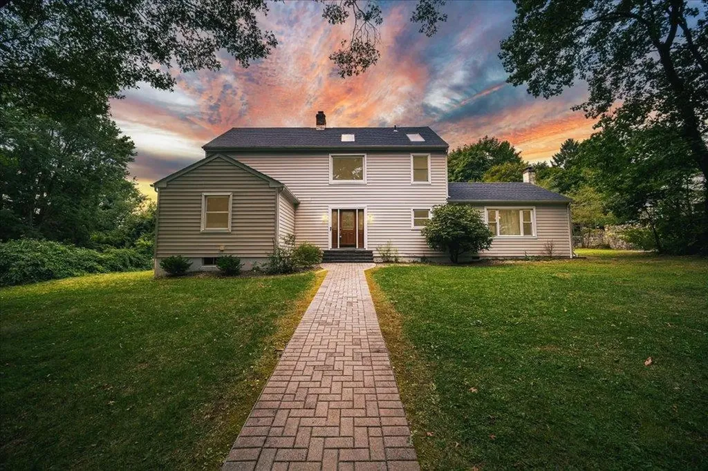 28 Ridge Road Poughkeepsie NY 12603