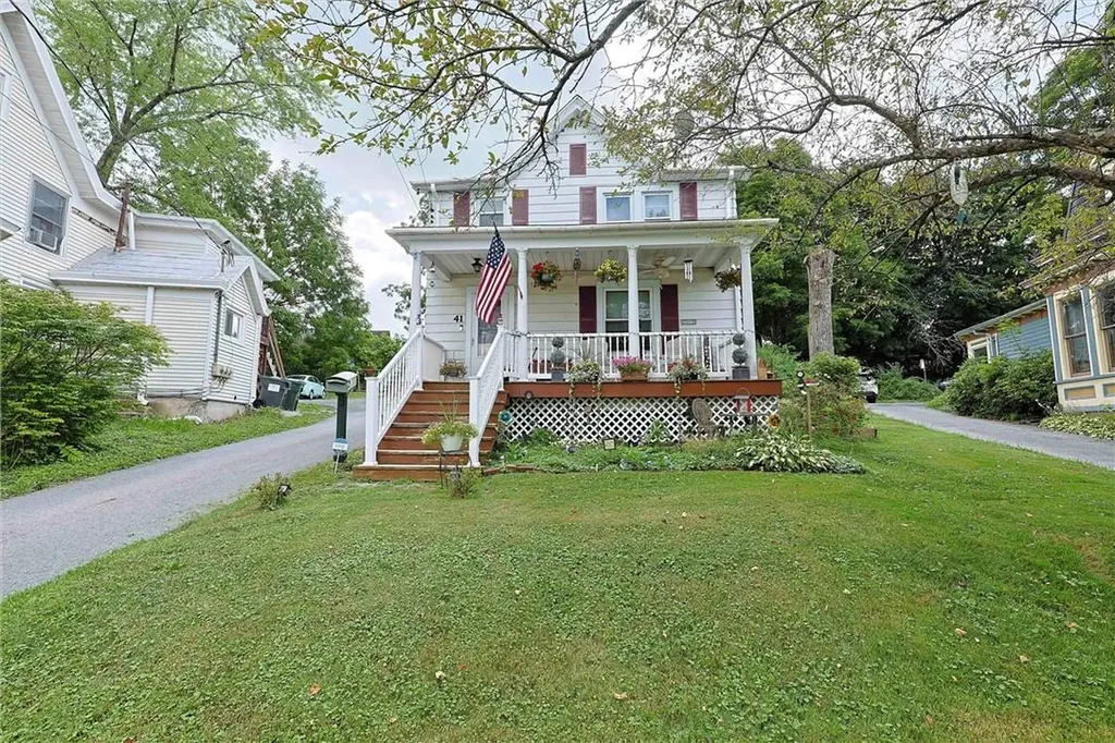 41 Maple Street Walden NY 12586