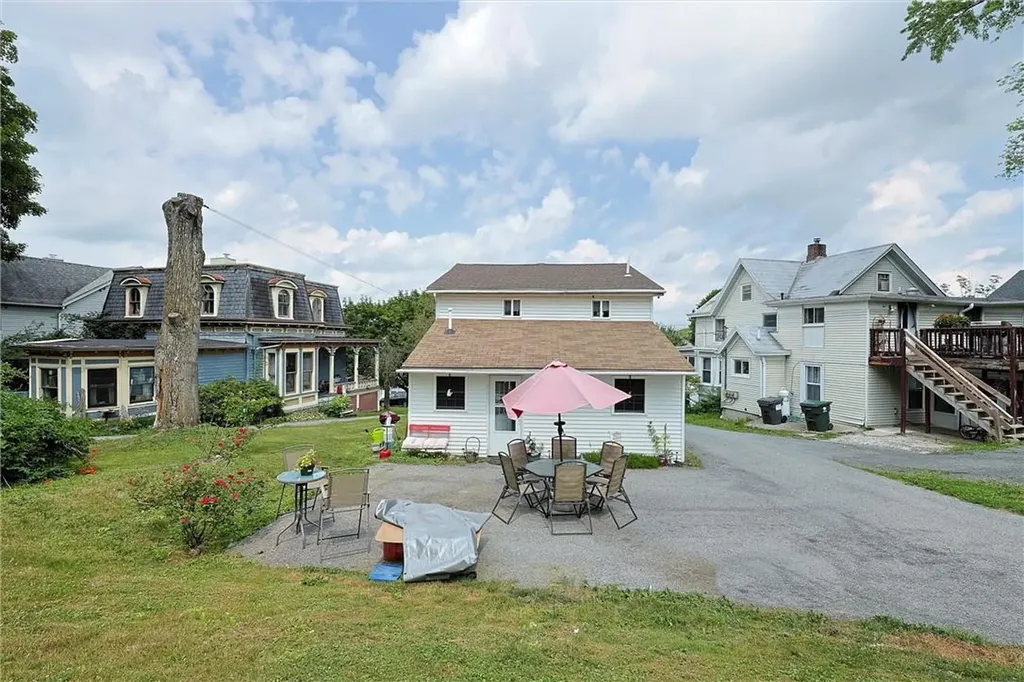 41 Maple Street Walden NY 12586