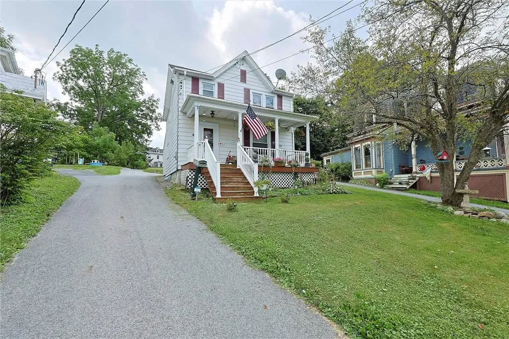 41 Maple Street Walden NY 12586
