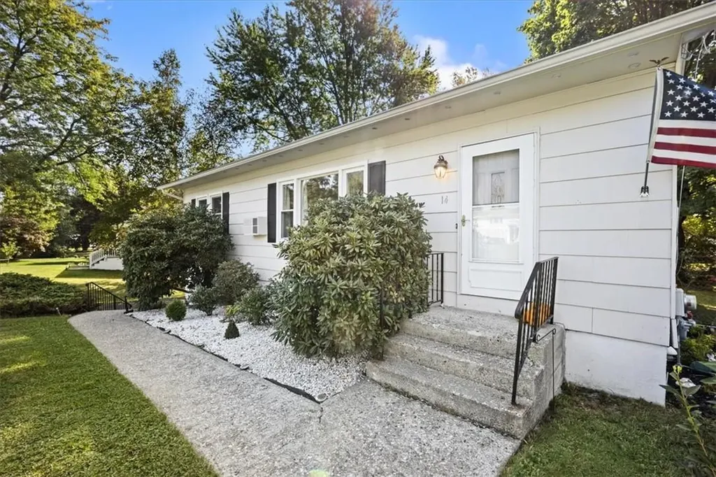 14 Buckingham Drive Newburgh NY 12550