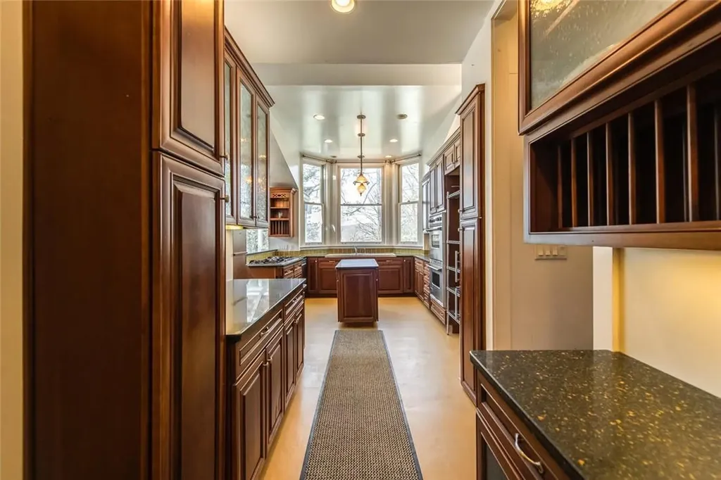 16 Garfield Place Poughkeepsie NY 12601