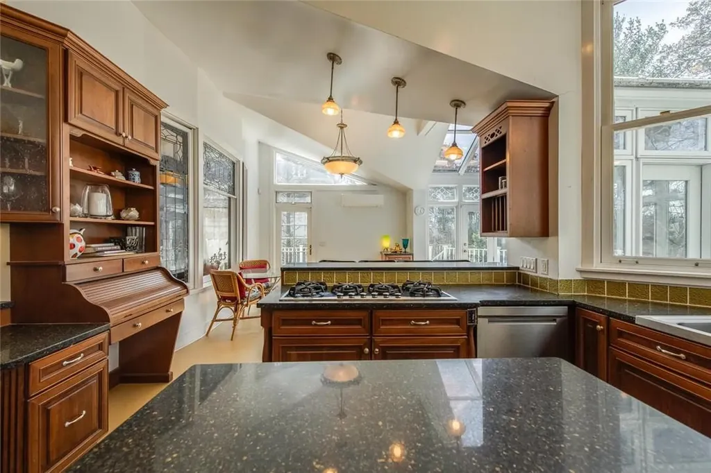 16 Garfield Place Poughkeepsie NY 12601