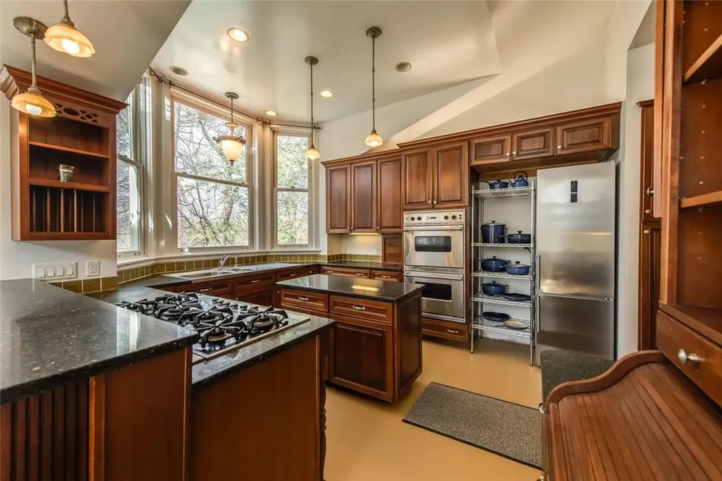 16 Garfield Place Poughkeepsie NY 12601