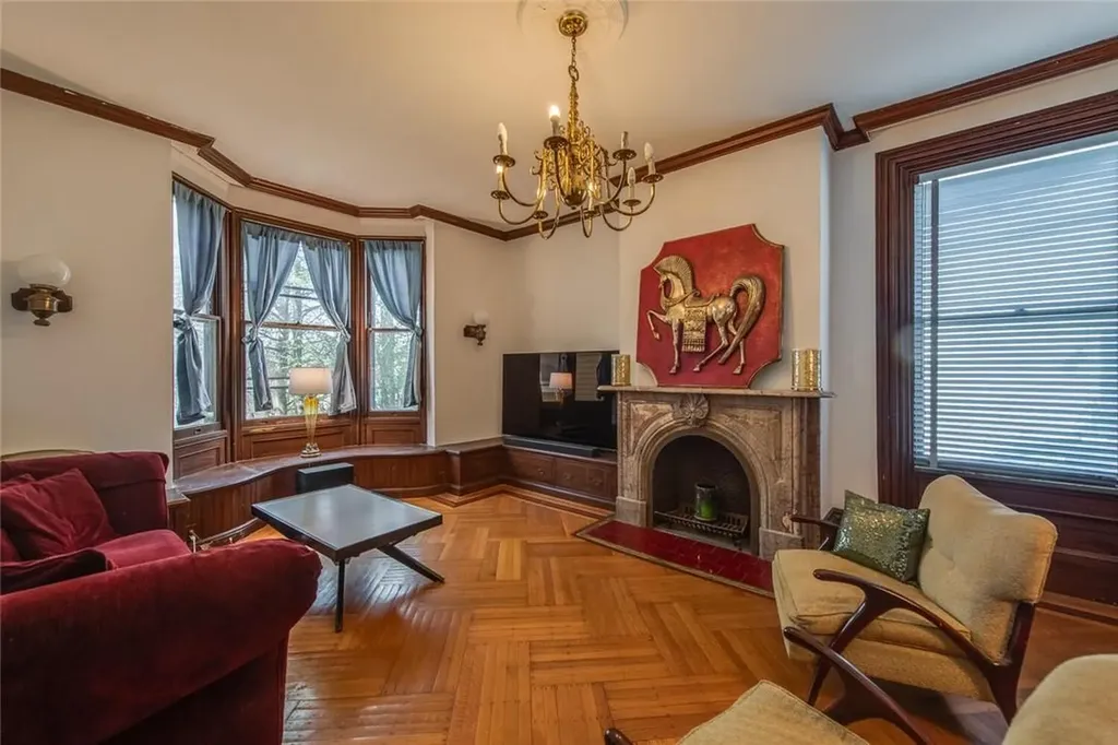 16 Garfield Place Poughkeepsie NY 12601
