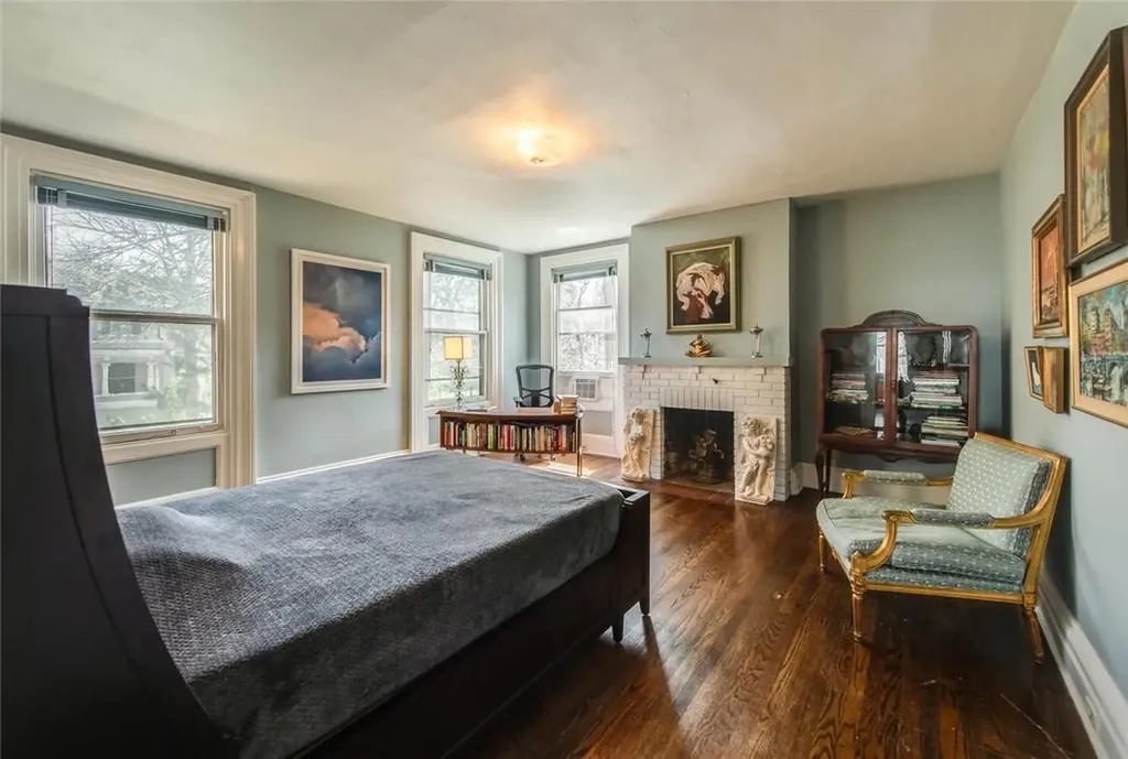 16 Garfield Place Poughkeepsie NY 12601