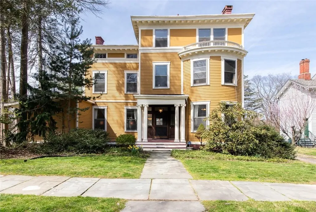 16 Garfield Place Poughkeepsie NY 12601