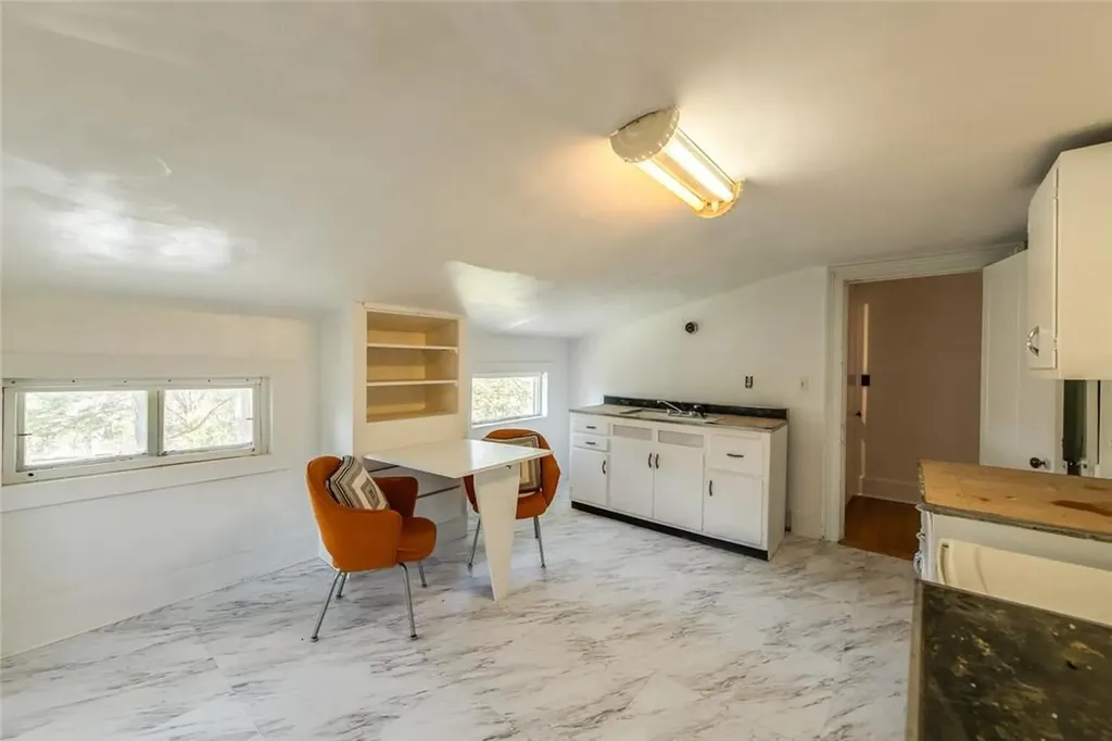 16 Garfield Place Poughkeepsie NY 12601