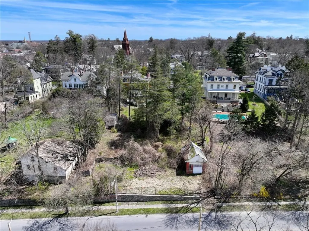 16 Garfield Place Poughkeepsie NY 12601