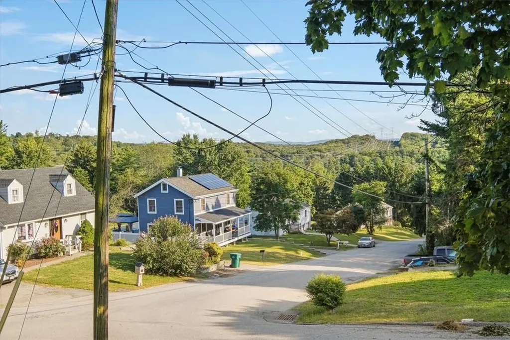 62 Hillcrest Drive Poughkeepsie NY 12603