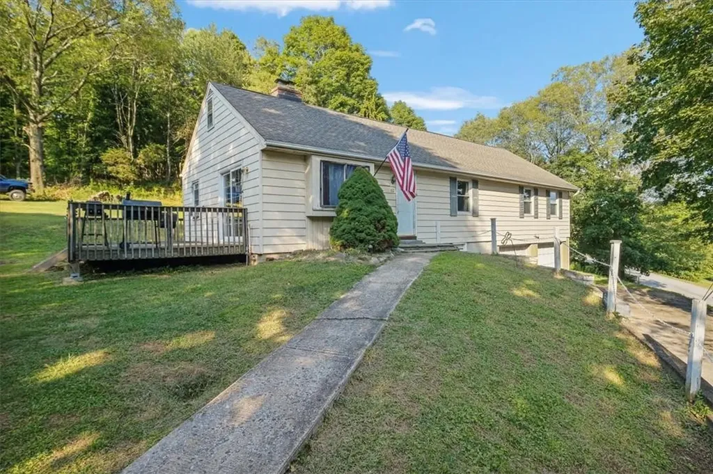 62 Hillcrest Drive Poughkeepsie NY 12603