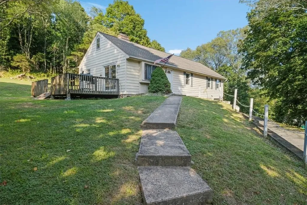 62 Hillcrest Drive Poughkeepsie NY 12603