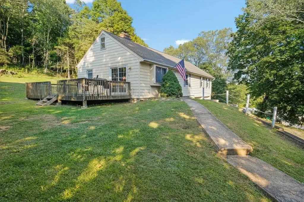 62 Hillcrest Drive Poughkeepsie NY 12603