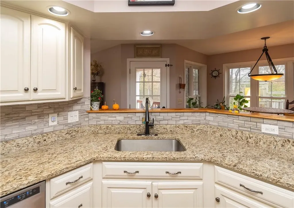 181 David Drive Pleasant Valley NY 12601