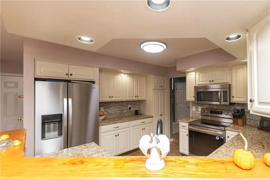 181 David Drive Pleasant Valley NY 12601