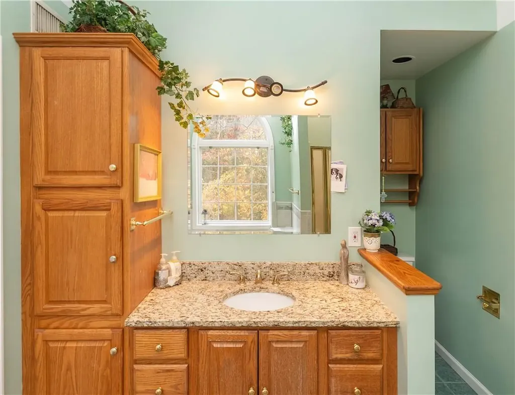 181 David Drive Pleasant Valley NY 12601