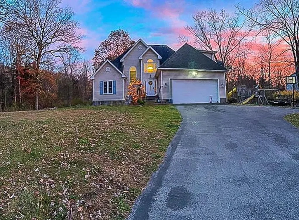 181 David Drive Pleasant Valley NY 12601