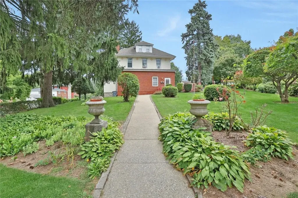 234 Vredenburgh Avenue Yonkers NY 10704