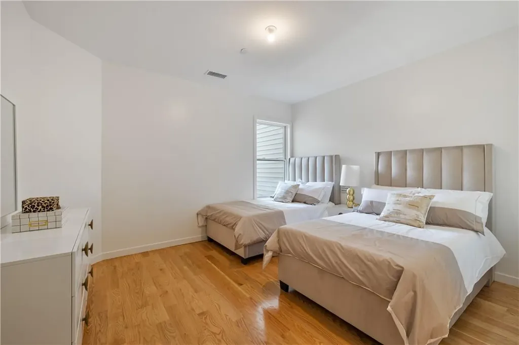 10 Crest Court Monsey NY 10952