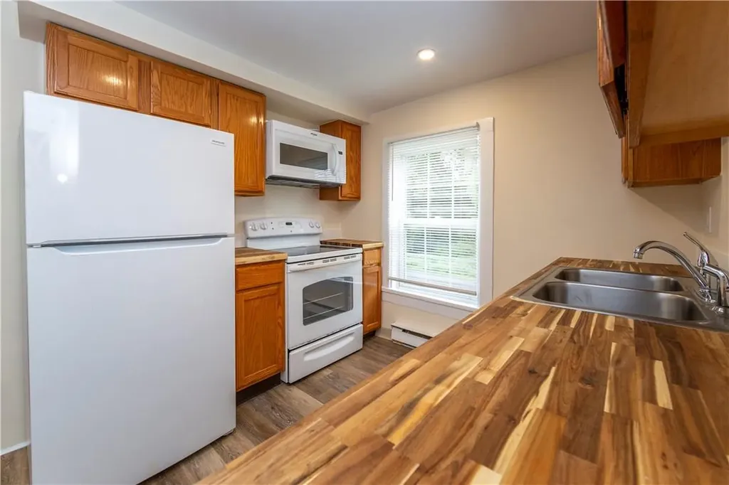 1083 Route 311 Patterson NY 12563