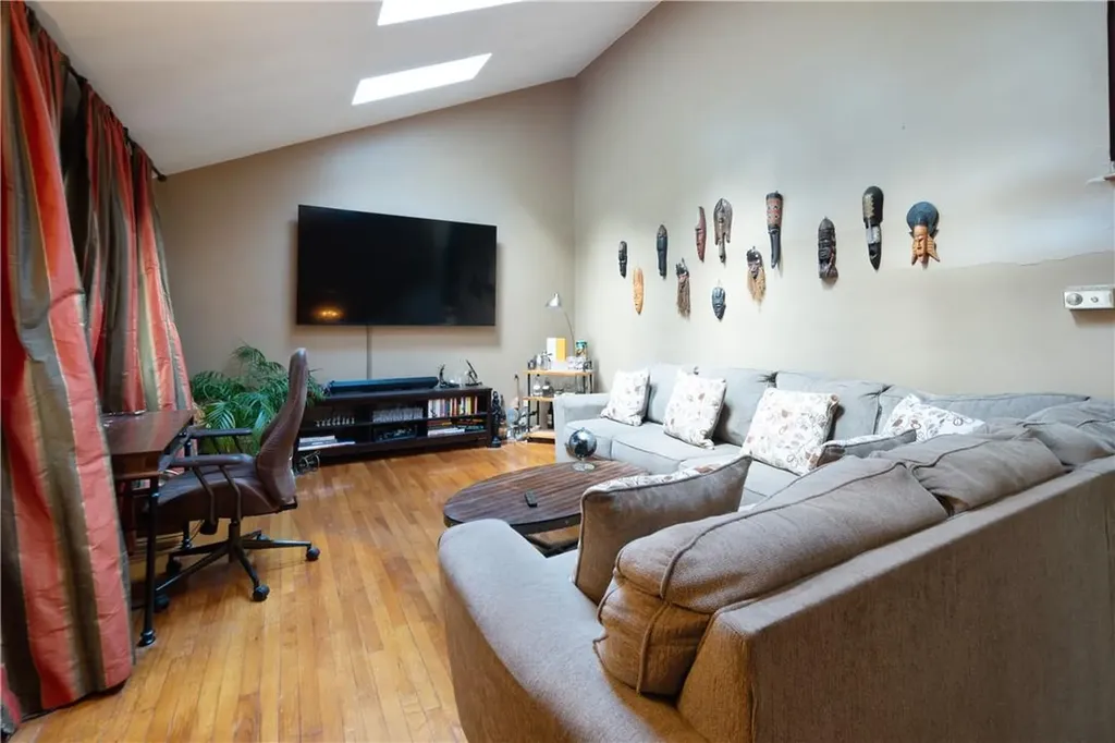 5 Greenridge Way Spring Valley NY 10977