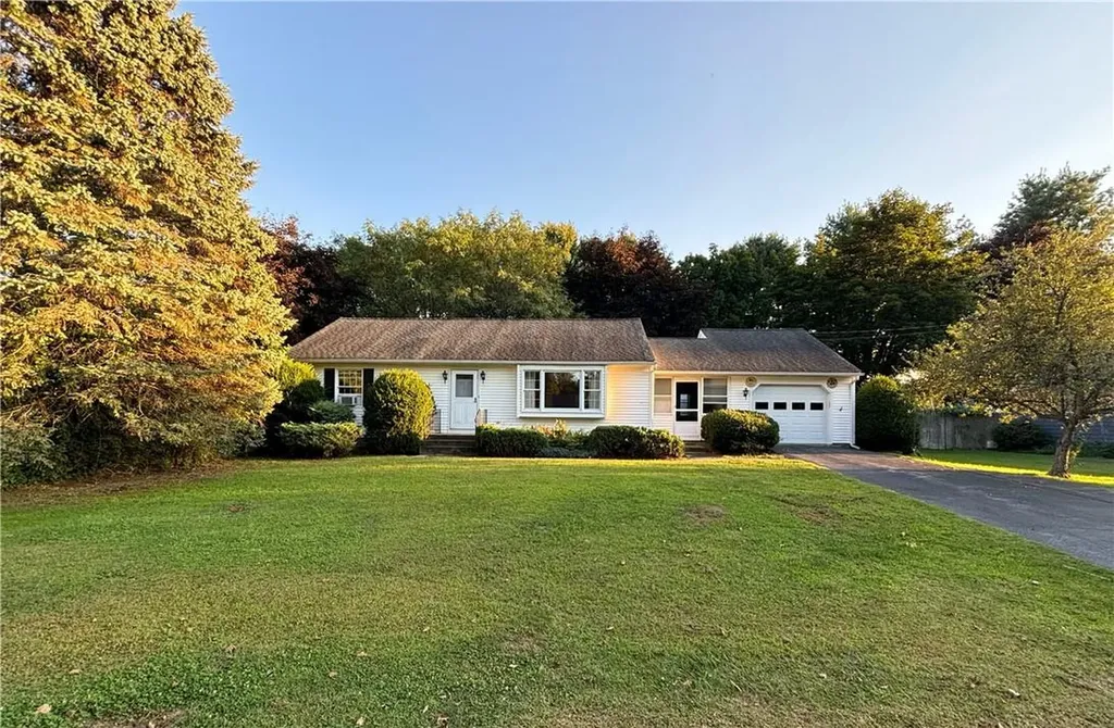 15 Kent Road Red Hook NY 12571