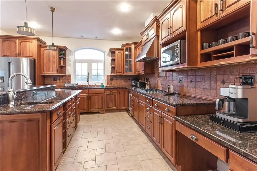 27 Gallagher Lane Pleasant Valley NY 12569