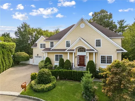 7 Mill Pond Lane New Rochelle NY 10805