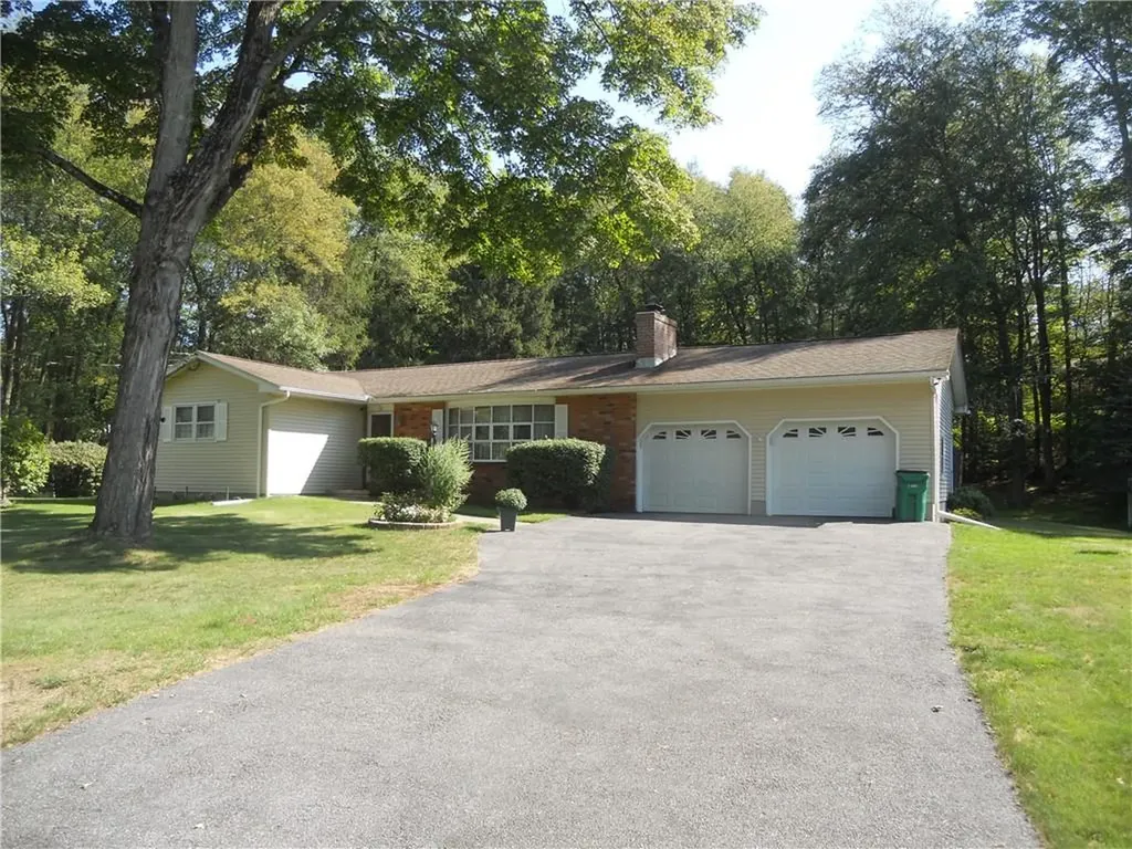 36 Putnam Road Hyde Park NY 12538