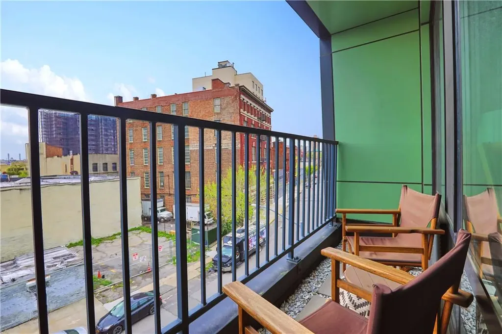 225 E 138th Street Bronx NY 10451