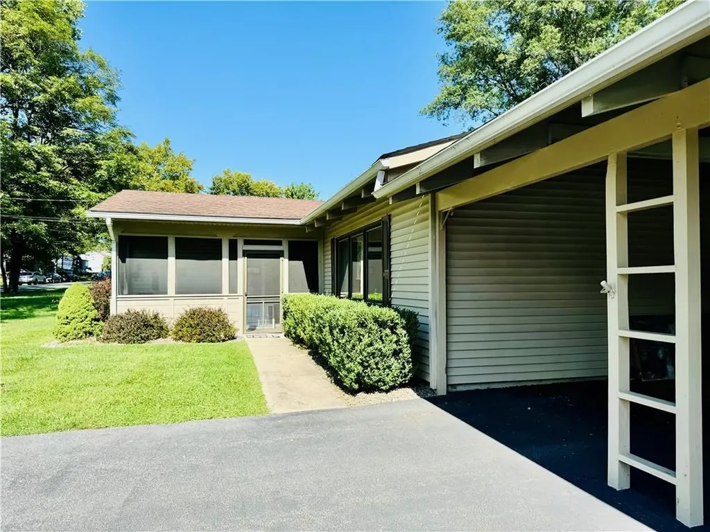 12 Starhaven Avenue Middletown NY 10940