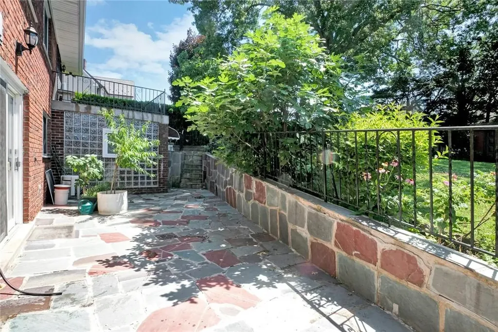 156 Valentine Street Yonkers NY 10704
