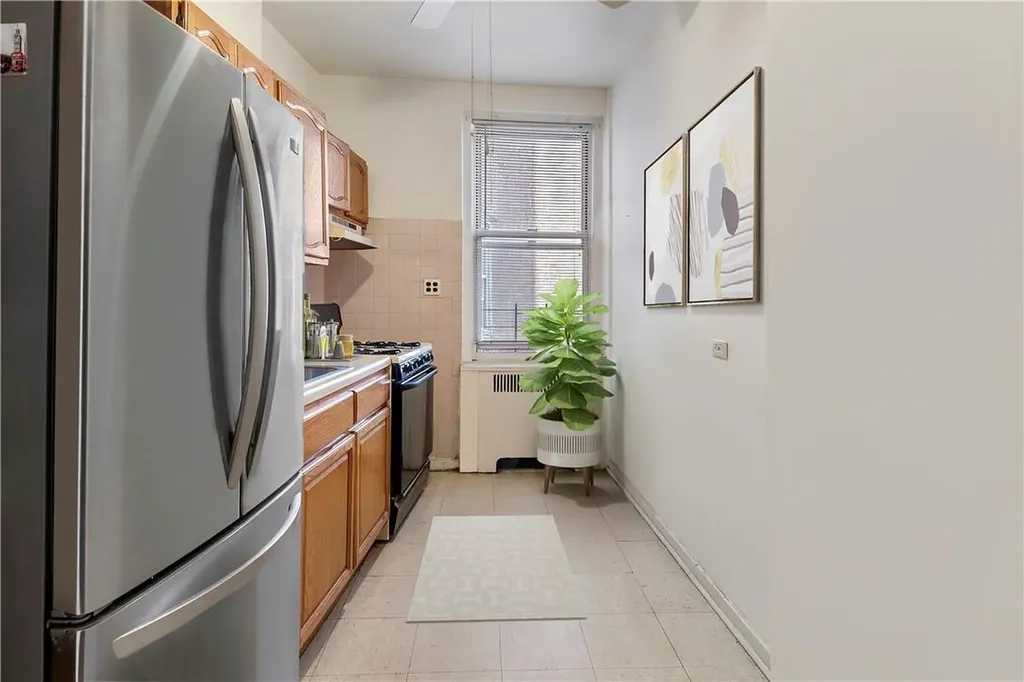 601 Pelham Parkway N Bronx NY 10467