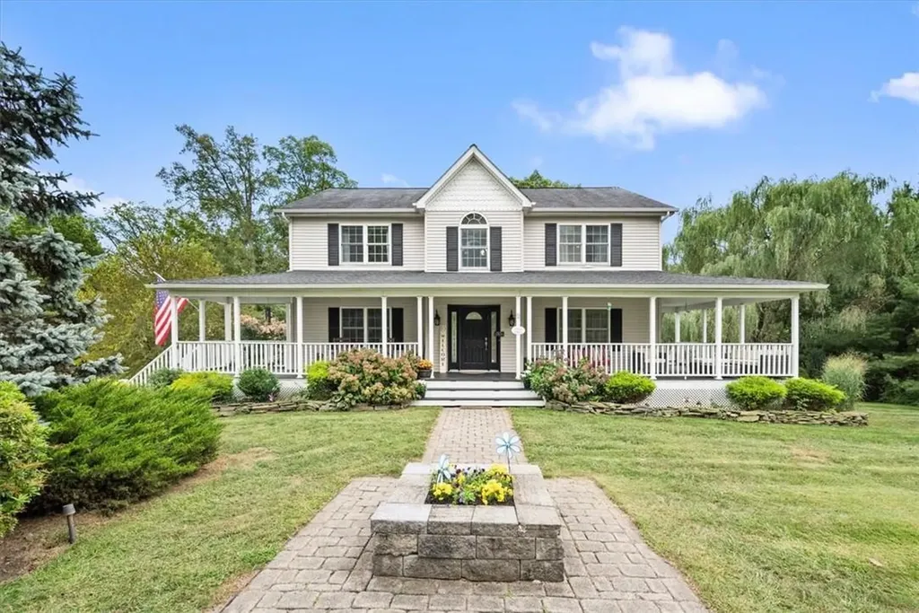 11 Lisa Lane New Windsor NY 12553