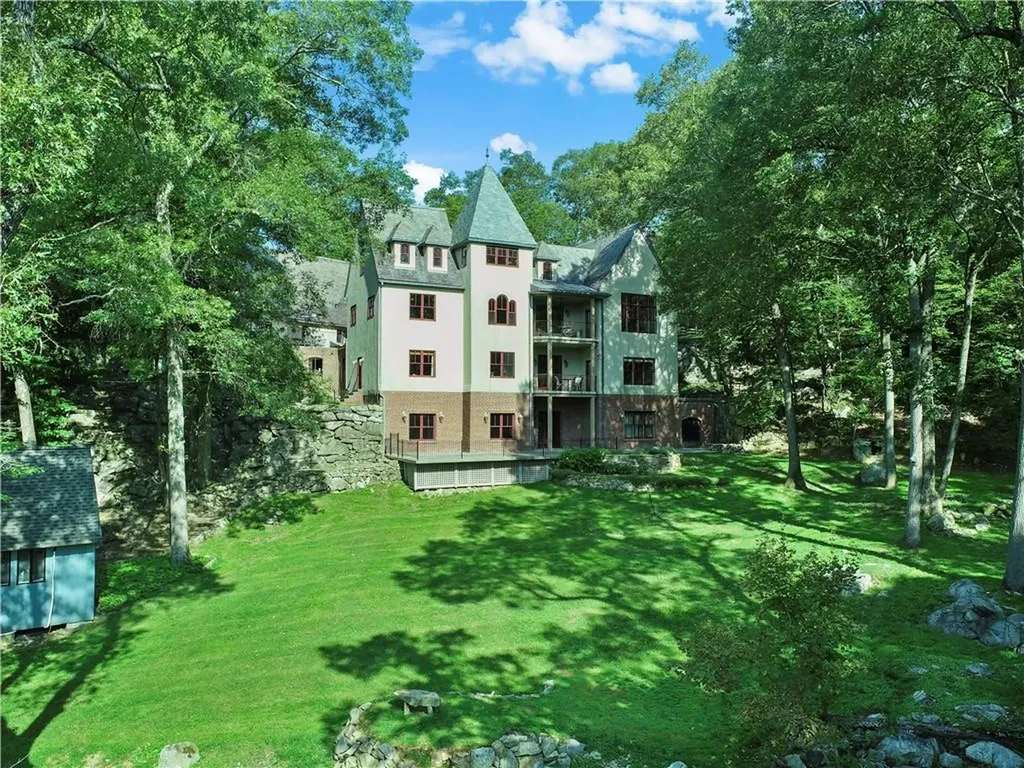 17 Upland Drive Garrison NY 10524