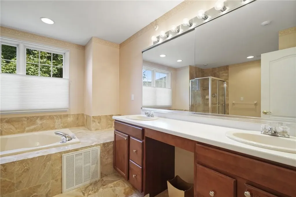 61 Club Pointe Drive White Plains NY 10605