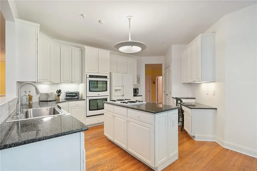 61 Club Pointe Drive White Plains NY 10605