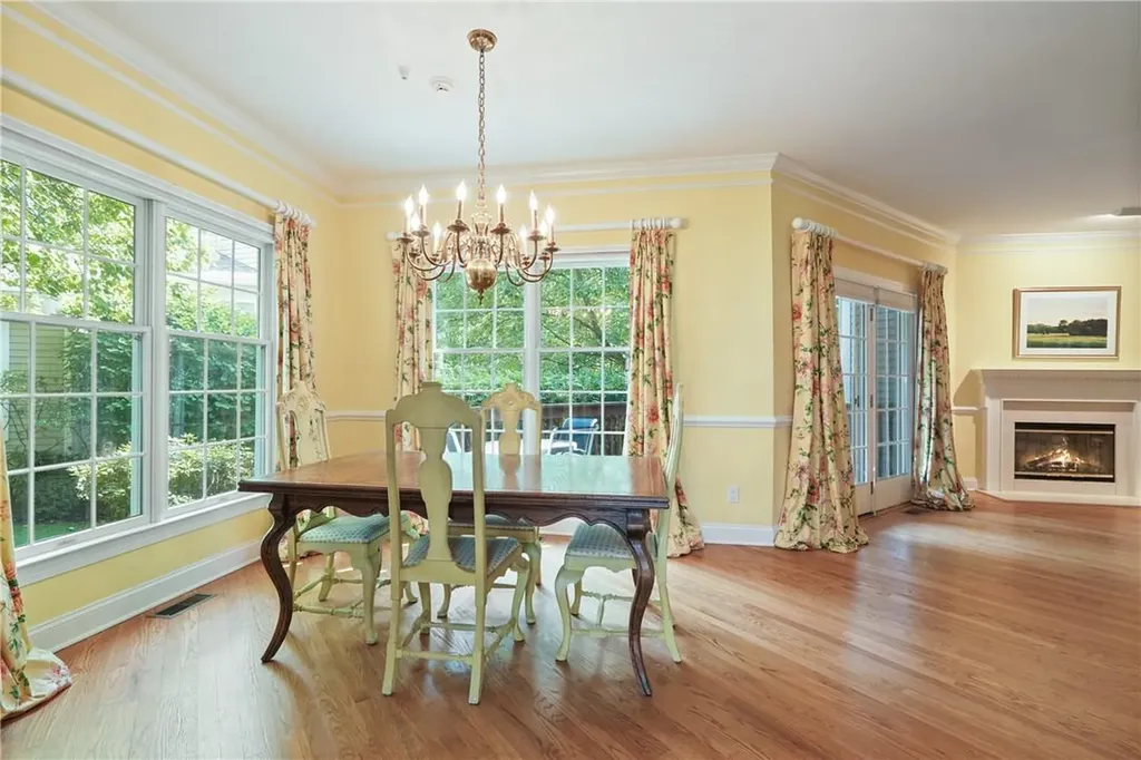 61 Club Pointe Drive White Plains NY 10605