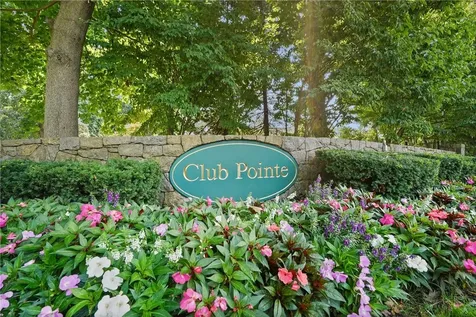 61 Club Pointe Drive White Plains NY 10605