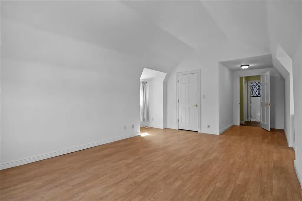6141 Delafield Avenue Bronx NY 10471