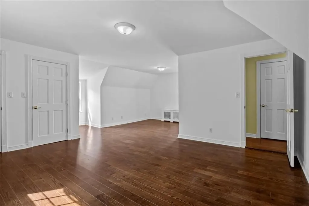 6141 Delafield Avenue Bronx NY 10471