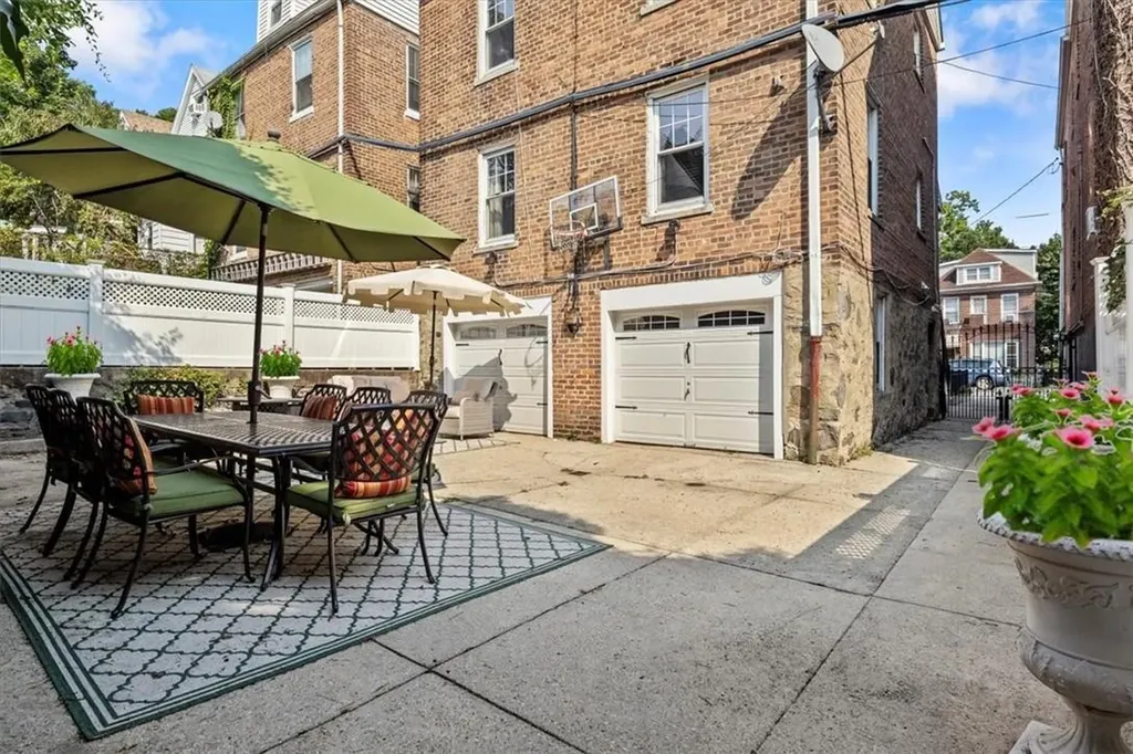 6141 Delafield Avenue Bronx NY 10471