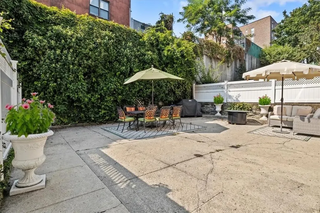 6141 Delafield Avenue Bronx NY 10471