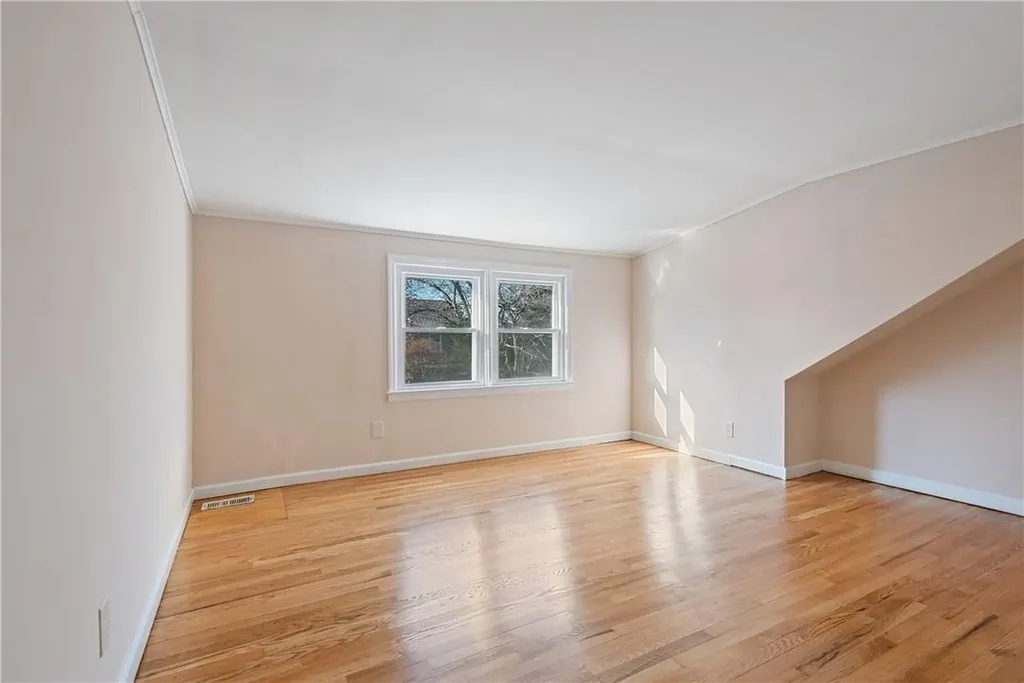 15 Shelley Avenue Valhalla NY 10595
