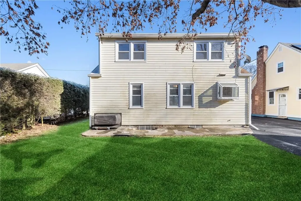 15 Shelley Avenue Valhalla NY 10595